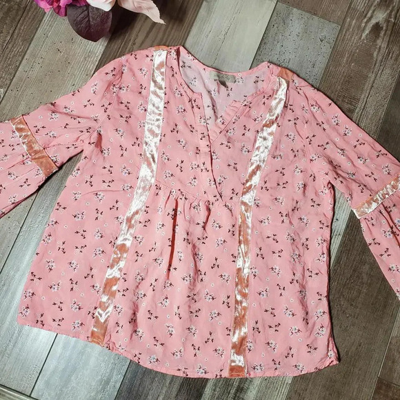 Wonderly Pink Girls Boho Bell Sleeve Velvet Trimmed Floral V-Neck Top Size Large - Picture 5 of 12